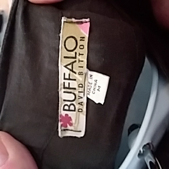 Buffalo David Bitton ruffle front long sleeve top - Picture 5 of 7